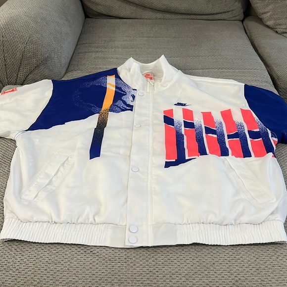 NikeâS Challenge Court Collection Is A Throwback To 90s Sports Culture - Picture 2 of 8